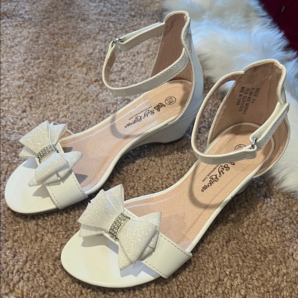 Self Esteem White Bow Dress Shoes